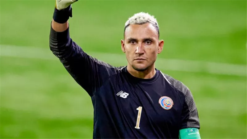نافاس يقترب من الدوري الأرجنتيني
