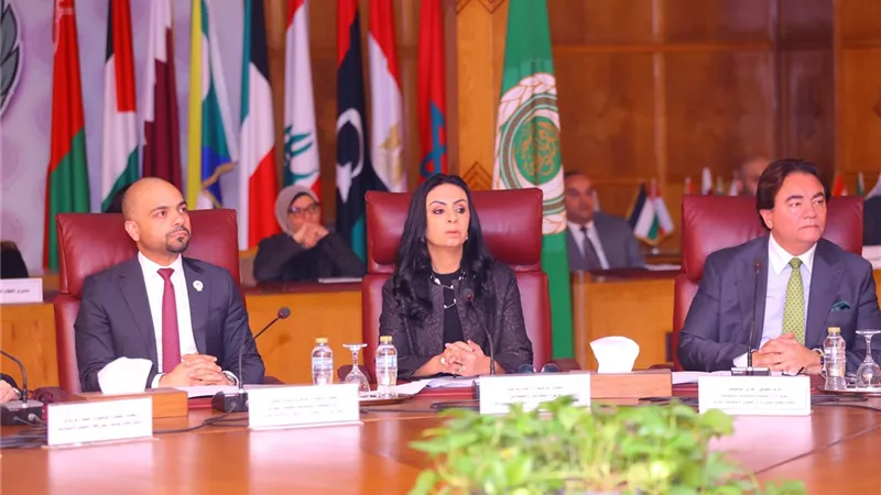 وزيرة التضامن :مصر تسير بخطى ثابتة نحو تمكين كبار السن