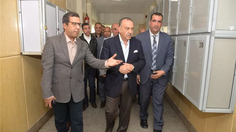 محافظ أسيوط يتفقد معهد جنوب مصر للأورام الجامعي