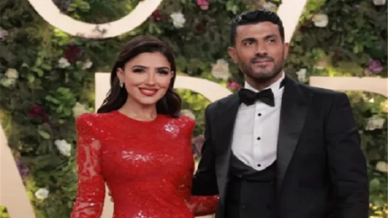 مى عمر تتغزل بزوجها محمد سامى : 
