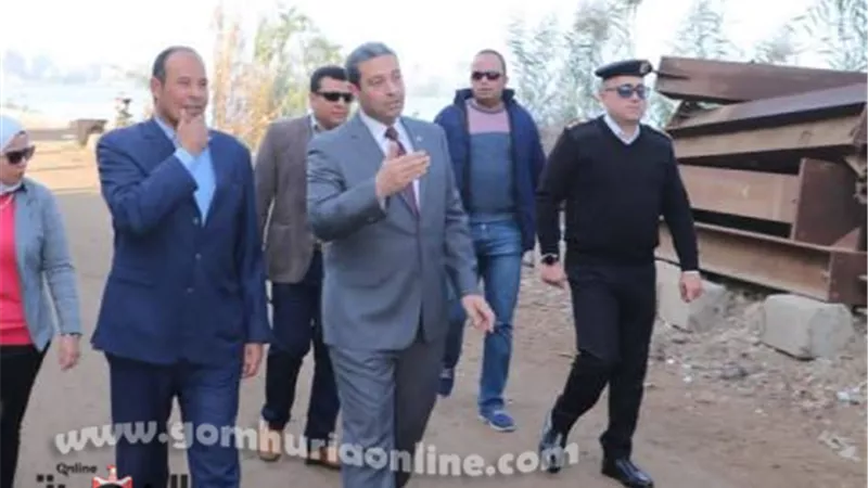 الشهابي يطالب برفع الإشغالات بكورنيش النيل بمدينة دمياط