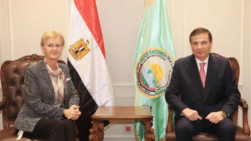 وزير الزراعة يلتقى رئيس بعثة الاتحاد الأوروبي في مصر
