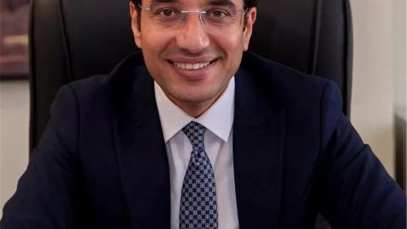 فاروق يجدد الثقة في أحمد كمال معاوناً لوزير التموين