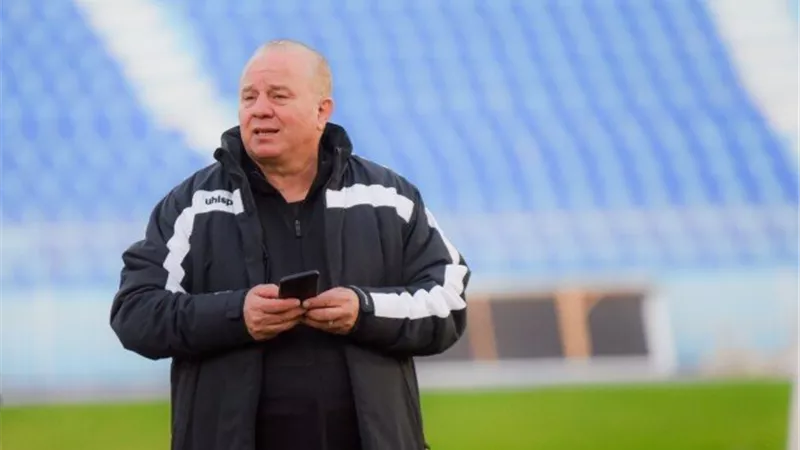 شوقى غريب يعلن تشكيل غزل المحلة لمباراة الحدود الدوري المصري