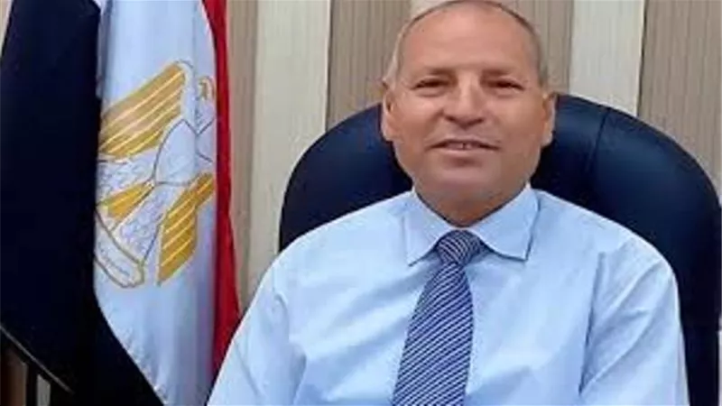 محافظ القاهرة:أسطول من أتوبيسات النقل العام لخدمة زوار القاهرةالدولى للكتاب