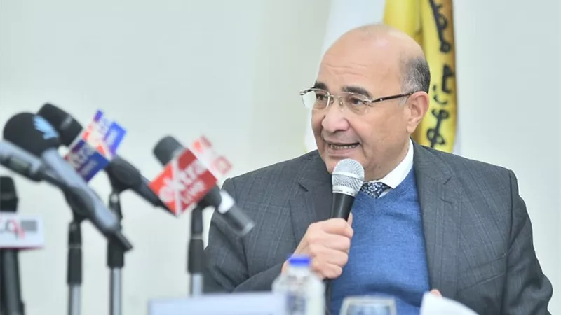 وكيل الهيئة الوطنية للصحافة: مصر تقدمت في مجال الطاقة المتجددة وتسير بخطى ثابتة