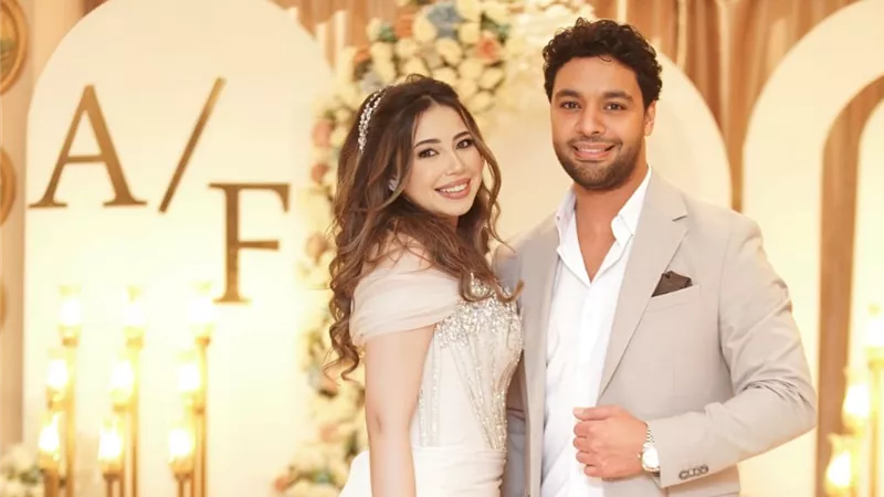 تامر حسني يبارك خطوبة أحمد جمال وفرح الموجي: 