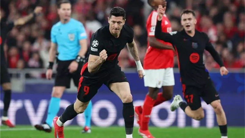 برشلونة يعاقب بنفيكا بريمونتادا مثيرة فى دوري ابطال أوروبا