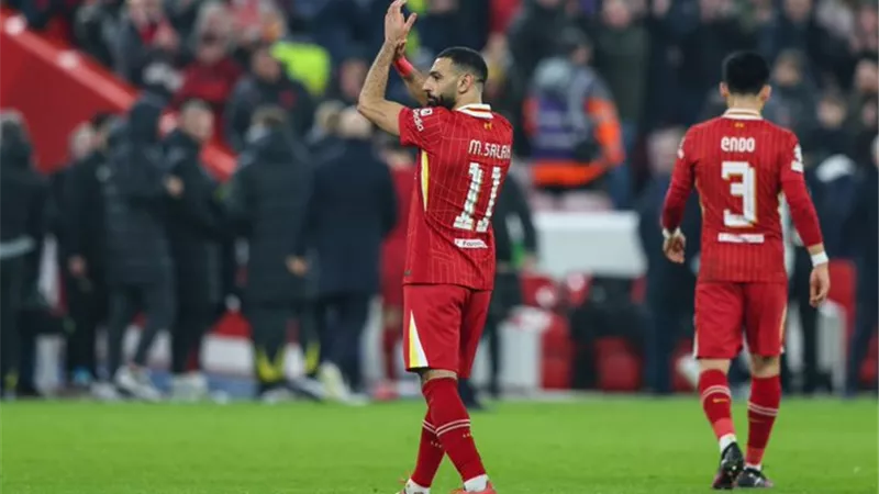 محمد صلاح يثير حيرة جماهير ليفربول حول مستقبله بعد الفوز علي ليل