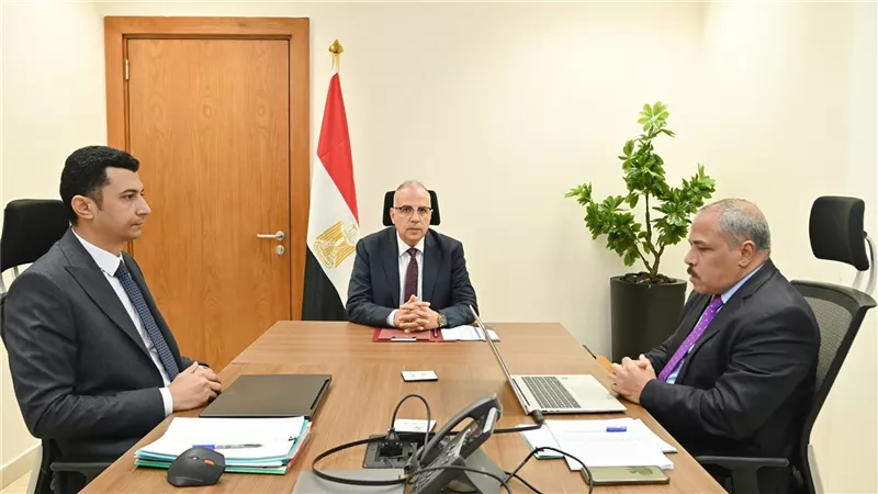 سويلم يعقد إجتماعاً لمتابعة مشروع تحديث المنظومة المائية