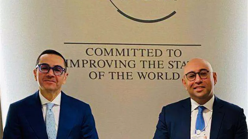 وزير الاستثمار يلتقى الرئيس التنفيذي لمجموعة ماجد الفطيم الإماراتية
