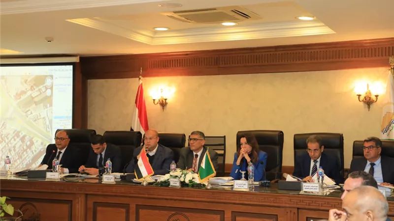 محافظ الجيزة يكلف رؤساءالأحياء والمراكز بتحديد يوم ثابت للمواطنين