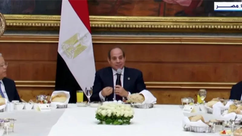 الرئيس السيسي: الدولة خرجت من أعوام 2011 و2012 و2013 وهي في محنة كبيرة وفوضى