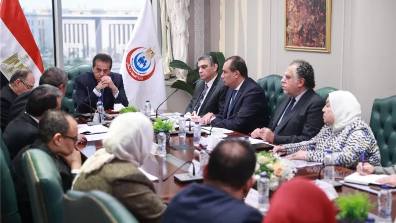 الصحة تناقش استراتيجية نفاذ المستحضرات الطبية للأسواق العالمية