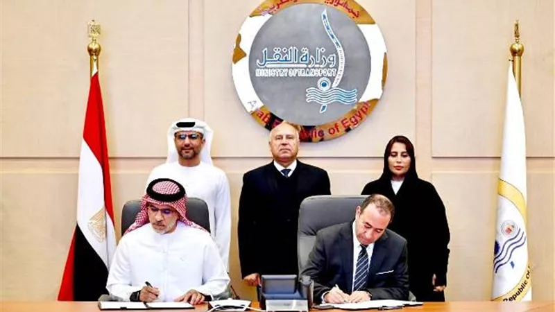 اتفاق مصري إماراتي لتطوير ميناء الإسكندرية كمركز لوجستي إقليمي
