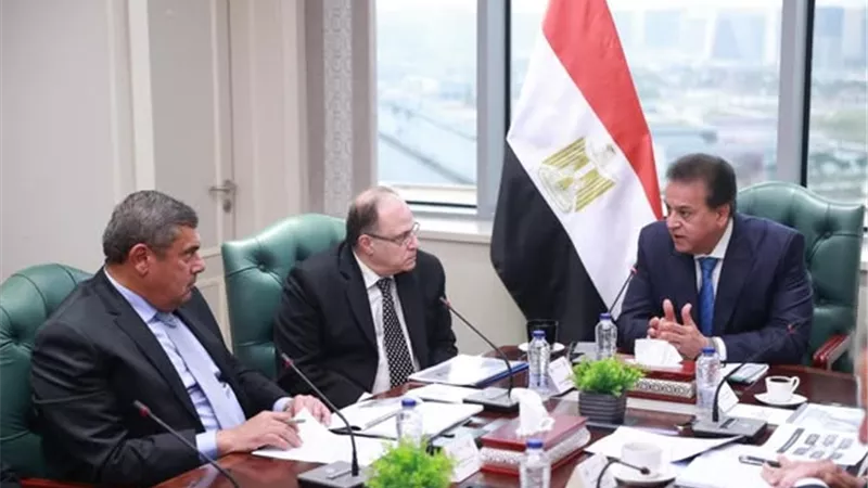 وزير الصحة: مصر تسعى لتصبح مركزًا إقليميًا لتصدير المستحضرات الطبية