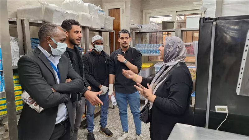 زيارة ميدانية للجنة تطوير الخدمات غير الطبية بمستشفيات أسوان