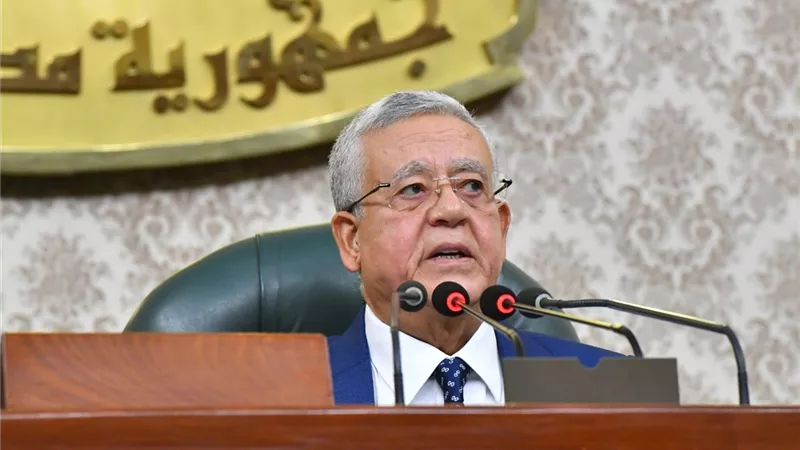 رئيس مجلس النواب يهنئ وزير الداخلية بعيد الشرطة