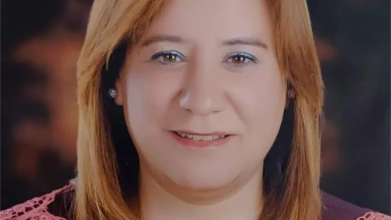 بكود المعلم..وكيلة مدرسة بنجع حمادي تُبتكر مدونة إلكترونية