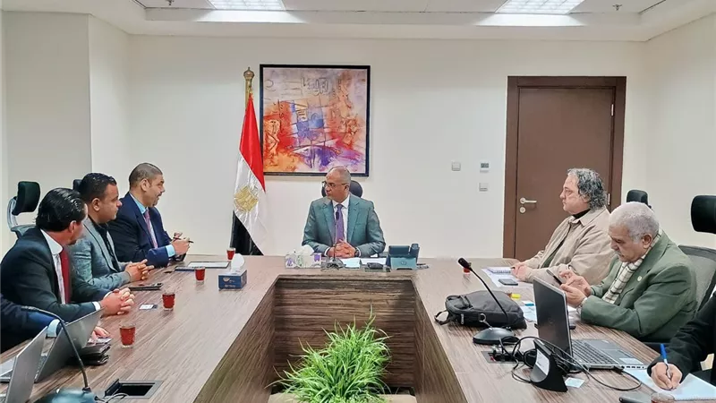 الإسكان تبحث التعاون مع إحدى التحالفات العالمية لصناعة مواتير المياه