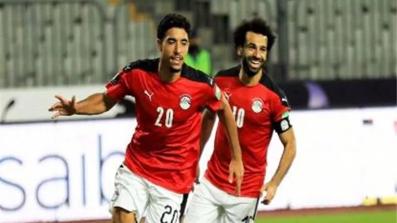 محمد صلاح يواجه عمر مرموش في هذا الموعد