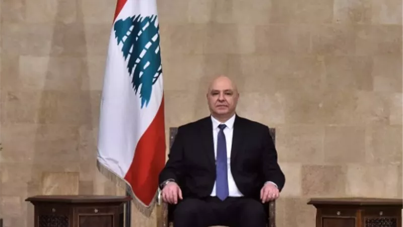 رئيس لبنان يشدد على ضرورة عودة النازحين السوريين لبلادهم