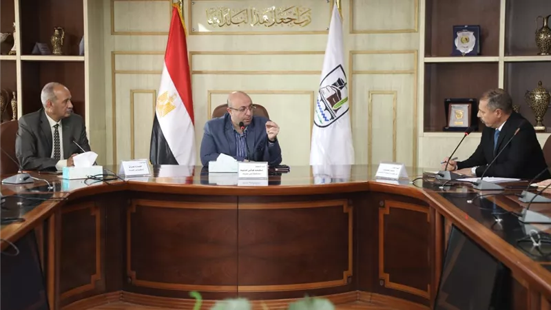 بحث معوقات العمل بمشروع مصنع تدوير القمامة بسمسطا