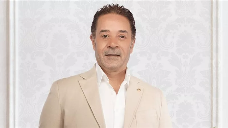 مدحت صالح يفاجئ جمهوره فى عيد الحب