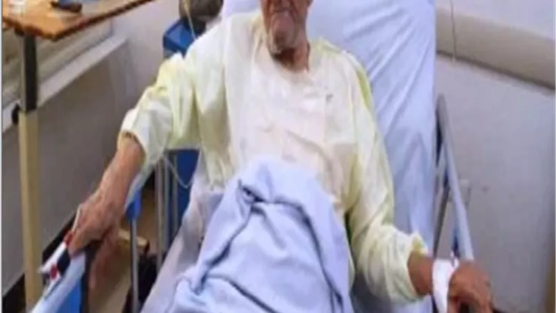 نقل صالح العويل للمستشفى.. غير قادر على بلع الطعام منذ 3 أيام