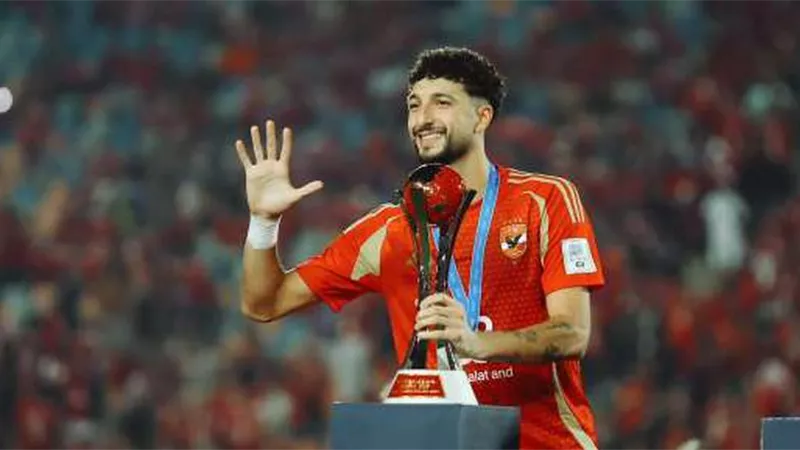 ضربة للأهلى .. وسام أبو على يغيب عن الفريق لمدة أسبوعين