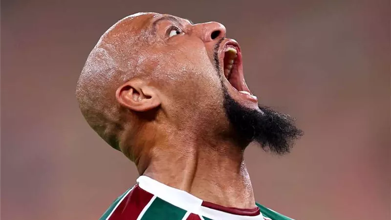 فيليبى ميلو يعلن اعتزاله رسميا