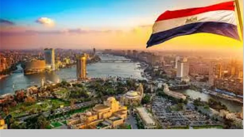 اللهم اعز مصر وأدم عليها أمنها وأمانها واجعلها سخاءً رخاءً