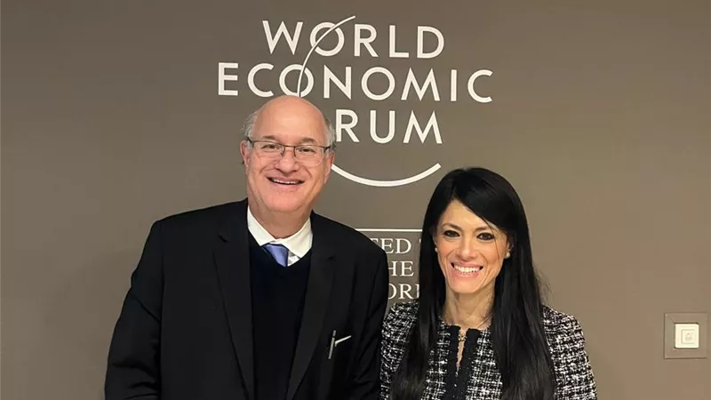 المشاط تلتقي رئيس بنك التنمية للبلدان الأمريكية وأمين التعاون الرقمي
