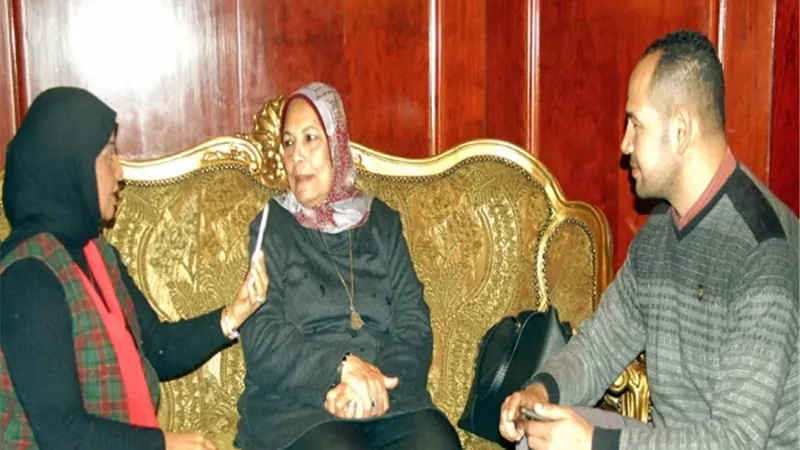 والدة محمد أنور.. شهيد تفجير مدرعة بسيناء: ولادنا مش خسارة في بلدنا.. هم راحوا وهي باقية