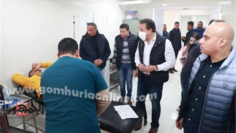وزير الصحة يفاجئ مستشفى السادات المركزي بالمنوفية