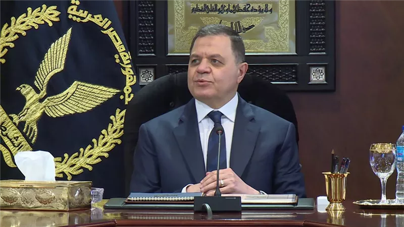 وزير الداخلية يهنئ كبار أئمة وعلماء الدين الإسلامي بمناسبة ذكرى الإسراء والمعراج