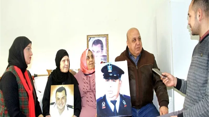 والدة المقدم نبيل الردة: أفخر أن ابني شهيد.. لم يفارقني لحظة رغم طول الغياب