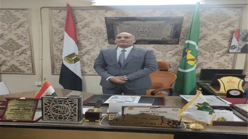 مدير الإدارة التعليمية بالمنيا يبحث إعلان نتائج صفوف النقل