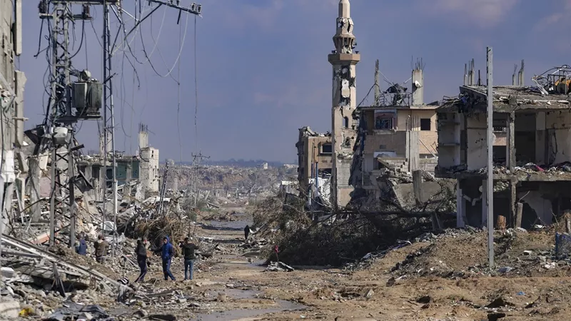 القاهرة الإخبارية: الاحتلال لم يفتح حاجز نيتساريم أمام الفلسطينيين للعودة من المناطق الجنوبية