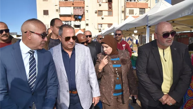محافظ بورسعيد يفتتح معرض سوق اليوم الواحدببورفؤاد