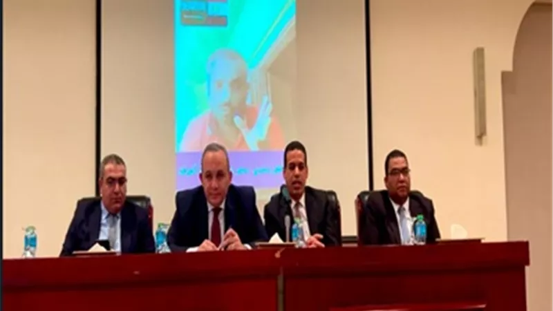 القنصل المصري والمستشارالثقافي يلتقيان بأبناء الجالية المصريةبالسعودية