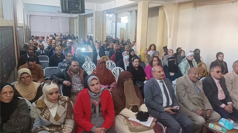 معلمين قنا تطلق فعاليات دورة 