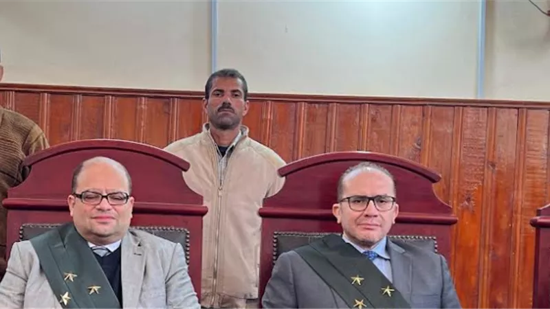الاعدام شنقا لقاتل موظفة بنى مزار