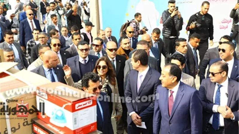 وزيرة التنمية المحلية تشارك في 