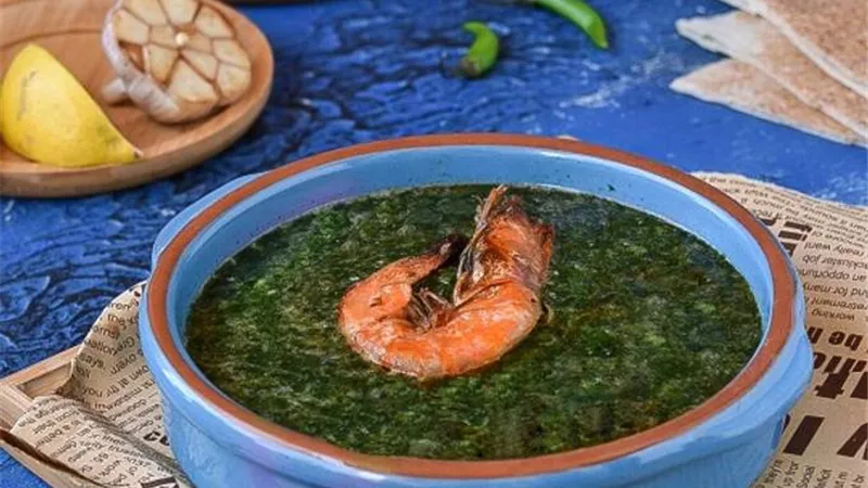 لعشاق السي فود.. أسهل وصفة لعمل الملوخية بالجمبري في البيت