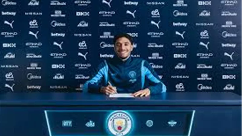 مانشستر سيتي يرفع إنفاقه هذا الأسبوع إلى 150 مليون دولار بالتعاقد مع المصري عمر مرموش