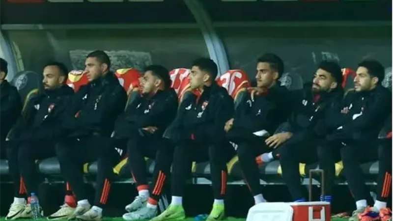 بدلاء الأهلي أمام بيراميدز.. أفشة وجراديشار والساعي الأبرز