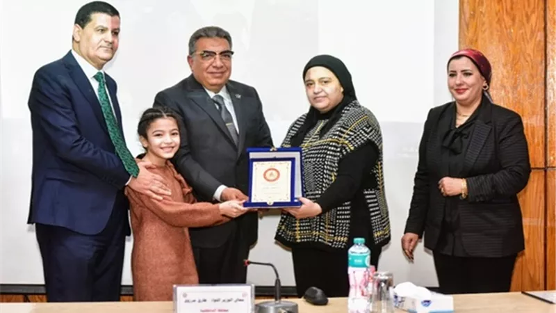 محافظ الدقهلية يكرم أسرالشهداء والمصابين بذكرى عيد الشرطة