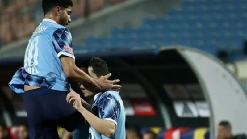 بطاقة حمراء وهدف عكسي.. بيراميدز يتفوق على الأهلي فى الشوط الأول