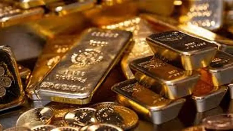 ترقبًا لقرار الفيدرالي.. قوة الدولار تُخيم على أسعار الذهب
